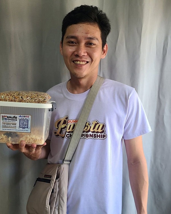 A customer with his new hamster